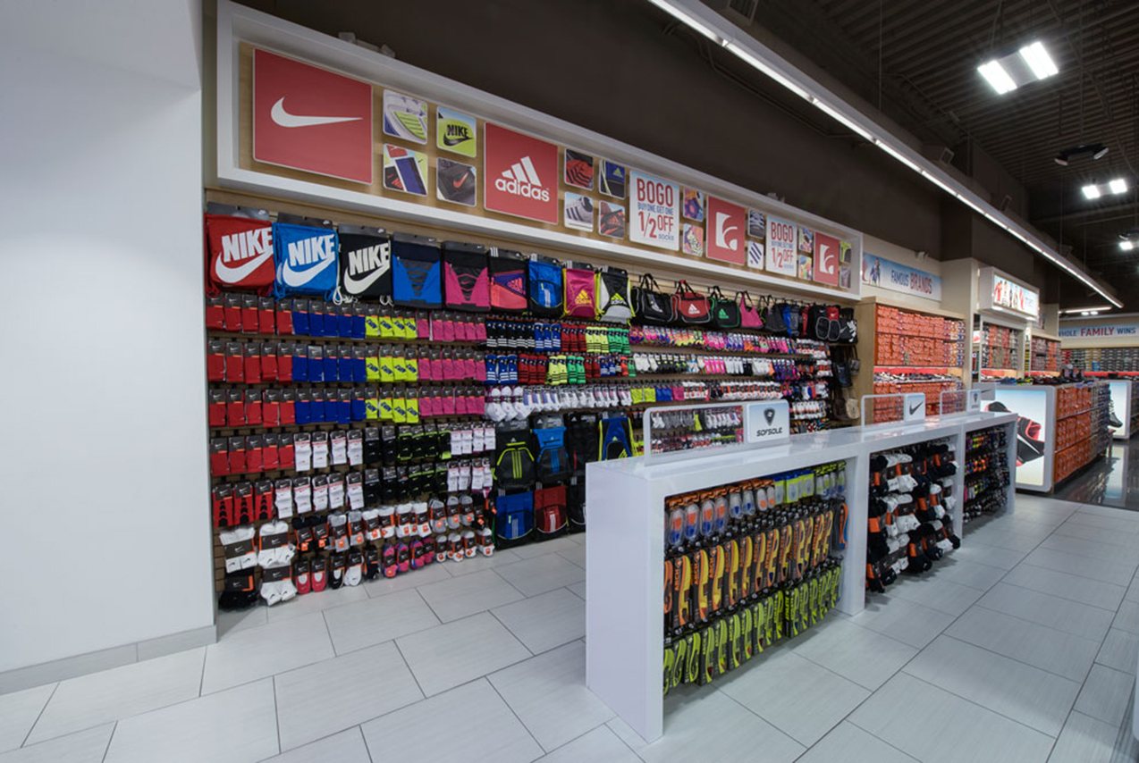 famous footwear stores